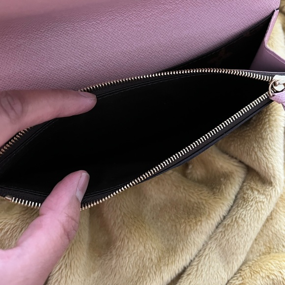 🚫SOLD🚫 Authentic Louis Vuitton Emilie Wallet - Picture 7 of 9